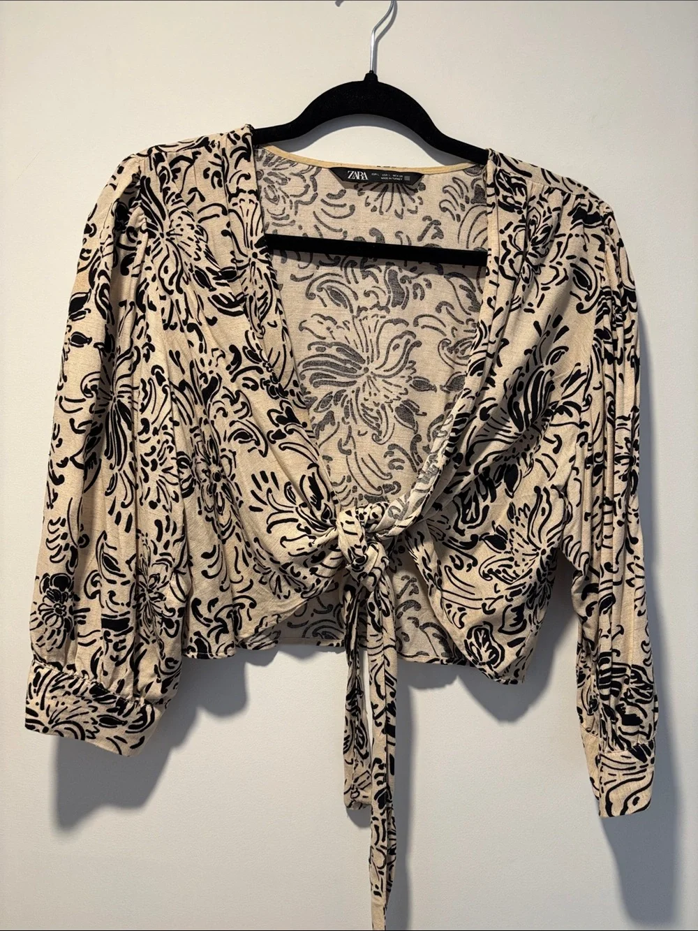 ZARA Cream and Black Floral Tie-Front Crop Blouse